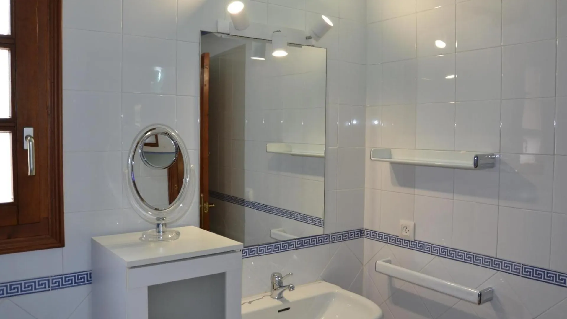 Casa Con Piscina Privada Y Jardin Cerca De La Playa En L'Estartit - Es-323-6 Βίλα Ισπανία